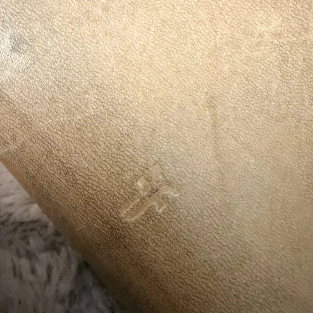 Frye Campus Rivet Zip-Around Leather Wallet Color Tan - Picture 4 of 14